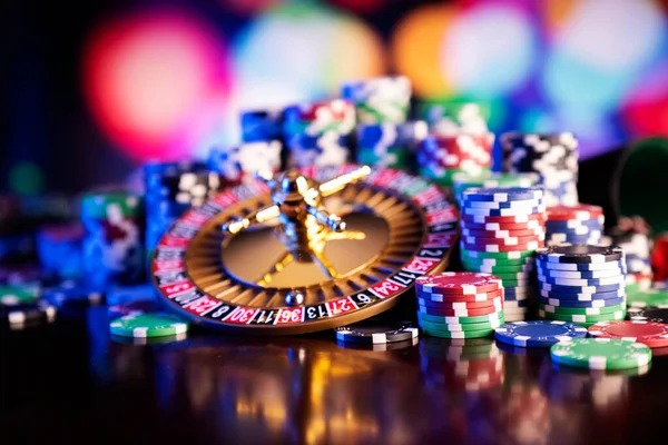 kuat 4d platform interface showing sportsbook, live casino, and slot games